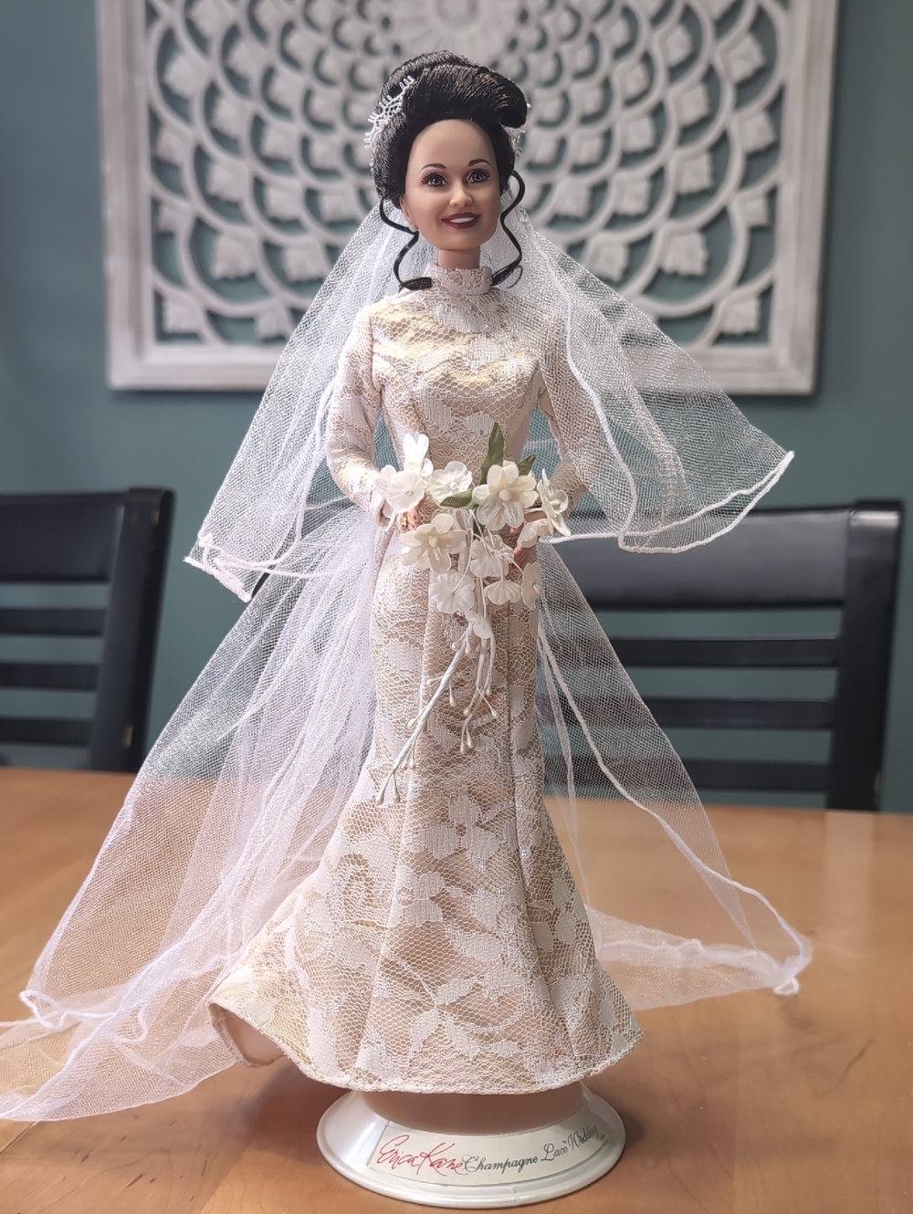 Erica Cane Champagne Lace Wedding - Picture 1 of 9